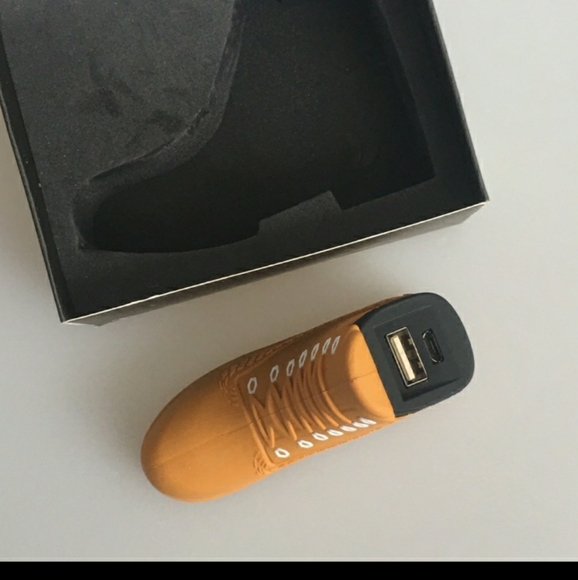Timberland power bank Phone Charger Collectable micro USB Novelty Phone Power - Picture 5 of 12
